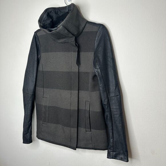 Lululemon Sweet Life Soot Black & Gray Stripe Biker Jacket Water Repel 4 - Picture 5 of 15